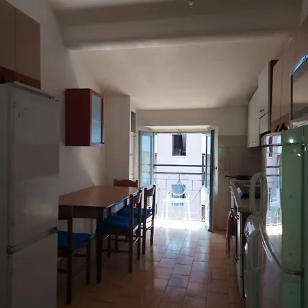 Completo O Private, Centro Vicino Stazione E Al