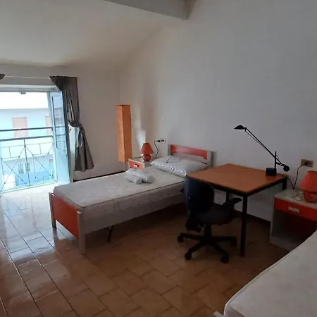 Completo O Private, Centro Vicino Stazione E Al Quarto em Acomodações Particulares Lecco