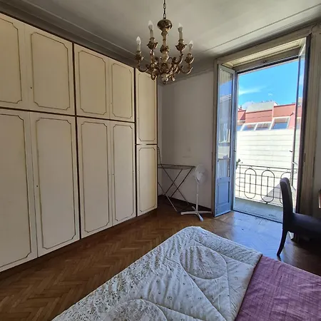 Проживание в семье Completo O Private, Centro Vicino Stazione E Al Лекко