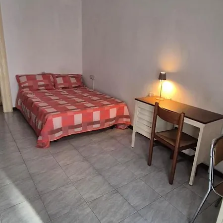 Quarto em Acomodações Particulares Completo O Private, Centro Vicino Stazione E Al