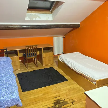 Completo O Private, Centro Vicino Stazione E Al