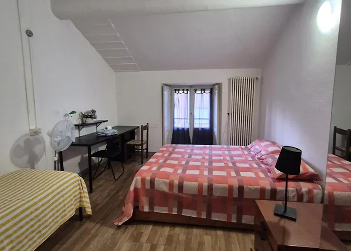 Completo O Private, Centro Vicino Stazione E Al Лекко