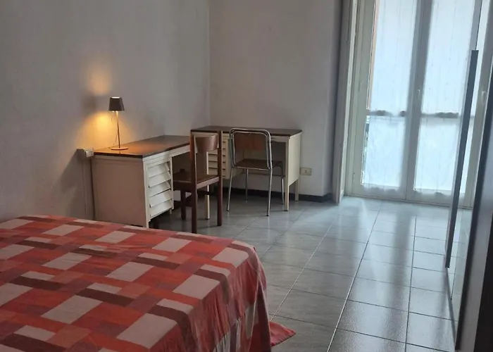 Проживание в семье Completo O Private, Centro Vicino Stazione E Al Лекко