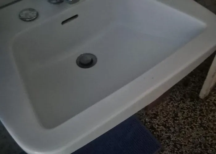 Completo O Private, Centro Vicino Stazione E Al 홈스테이