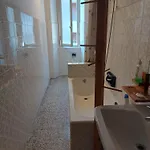 Privatunterkunft Completo O Private, Centro Vicino Stazione E Al Lecco