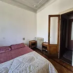 Privatunterkunft Completo O Private, Centro Vicino Stazione E Al