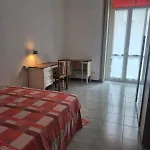 Privatunterkunft Completo O Private, Centro Vicino Stazione E Al Lecco