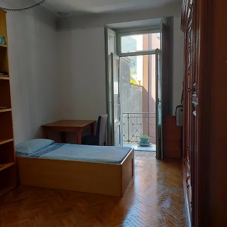 Alloggio in famiglia Completo O Private, Centro Vicino Stazione E Al *