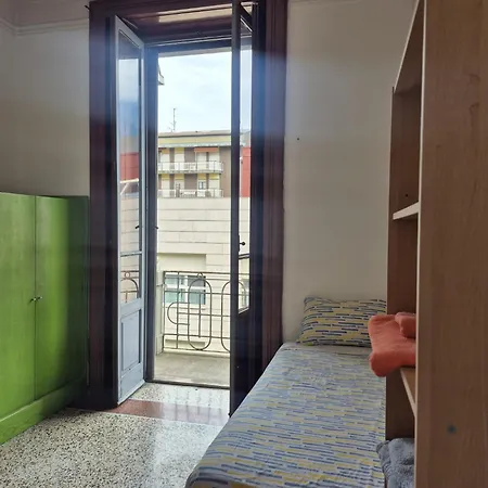 Completo O Private, Centro Vicino Stazione E Al Kwatera prywatna *