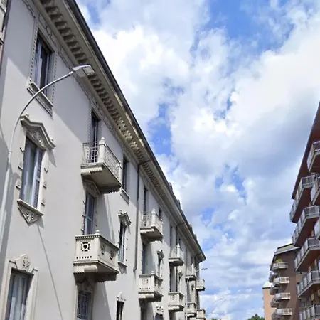 Completo O Private, Centro Vicino Stazione E Al Homestay Lecco