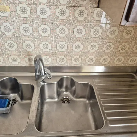 Alloggio in famiglia Completo O Private, Centro Vicino Stazione E Al