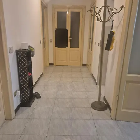 Completo O Private, Centro Vicino Stazione E Al Kwatera prywatna *