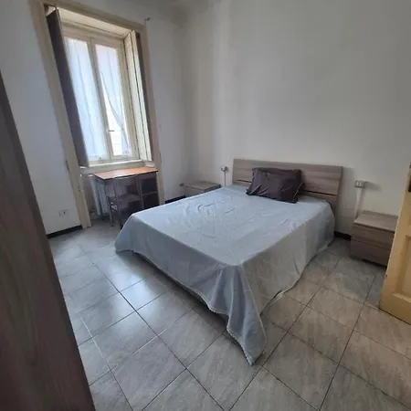 Completo O Private, Centro Vicino Stazione E Al Kwatera prywatna
