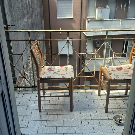 Completo O Private, Centro Vicino Stazione E Al