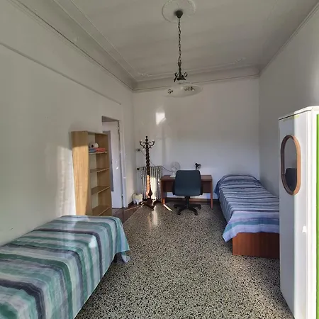 Completo O Private, Centro Vicino Stazione E Al Homestay *