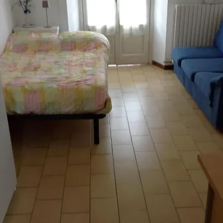 Completo O Private, Centro Vicino Stazione E Al ホームステイ *