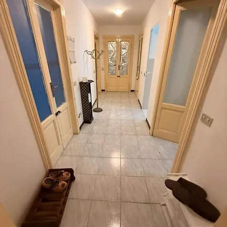 Completo O Private, Centro Vicino Stazione E Al