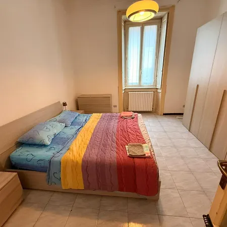 Completo O Private, Centro Vicino Stazione E Al Homestay *